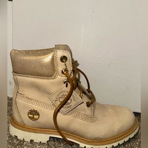 Gold/beige TIMBERLAND boots